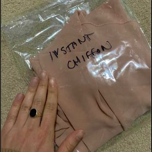 Instant chiffon hijab peach - Picture 2 of 3